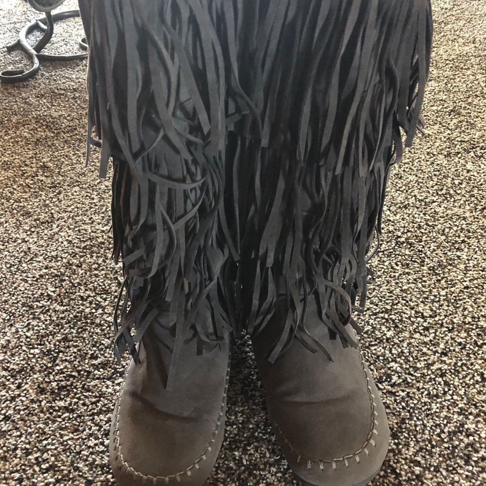Boots size 8